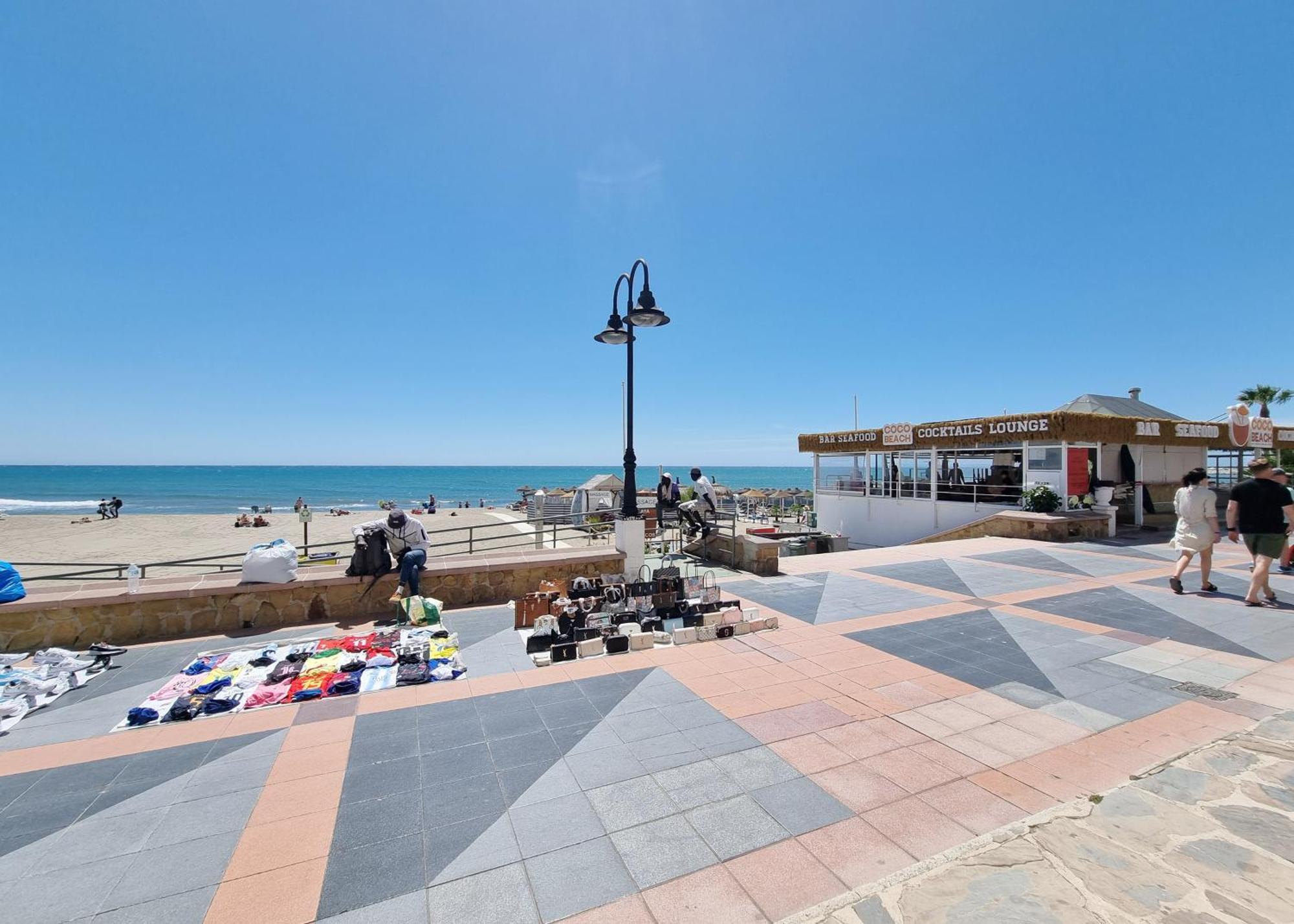 Tinoko Apartament In La Carihuela Beach Торремолинос Экстерьер фото